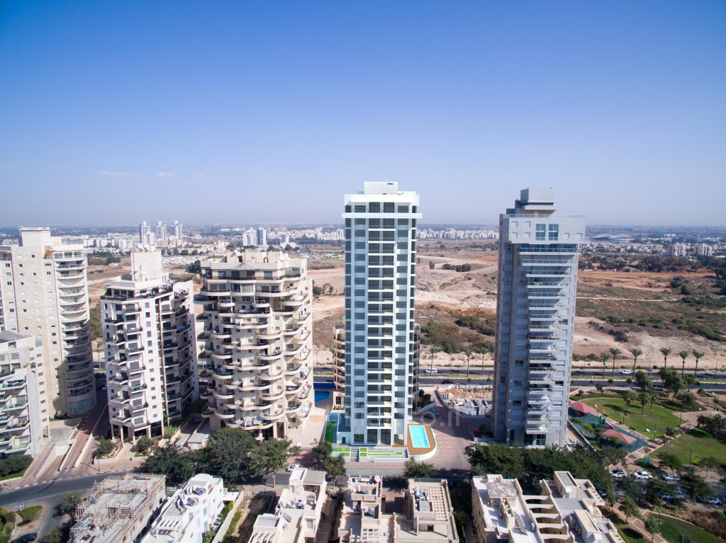 Apartment 3 rooms Netanya Nat 600 460-IBL-172